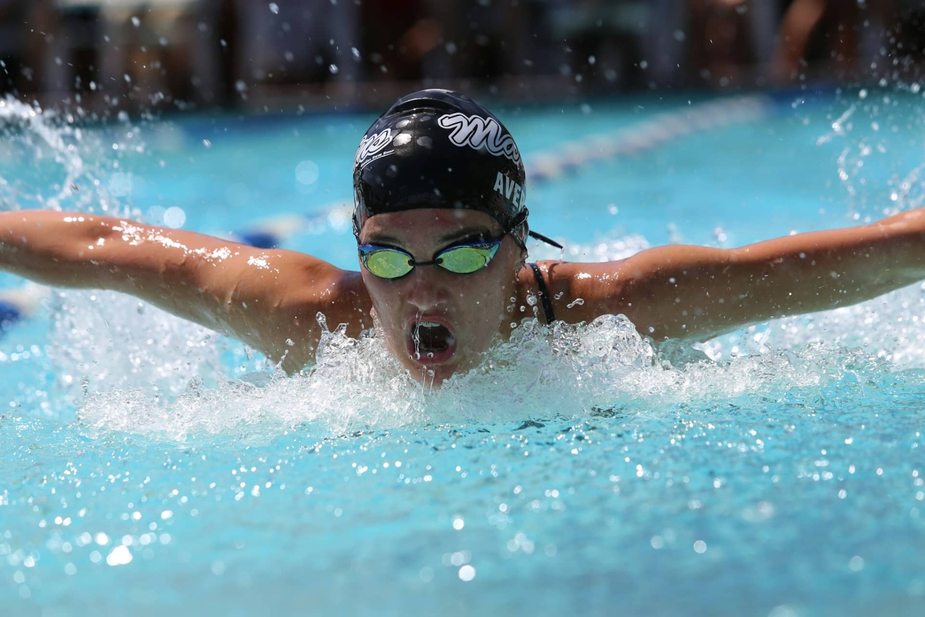 How The Proper Swimming Goggles Can Make You A Higher Swimmer
