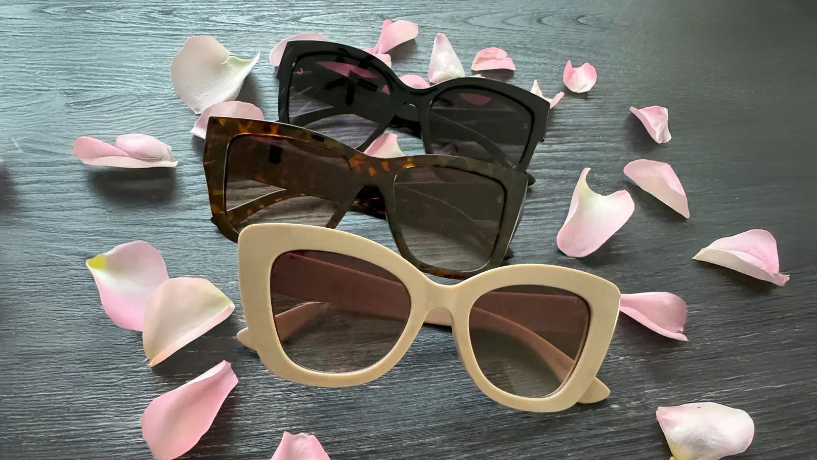 Valentine’s Day Reward Information: Fashionable Eyewear for Somebody You Love (Together with Your self!)
